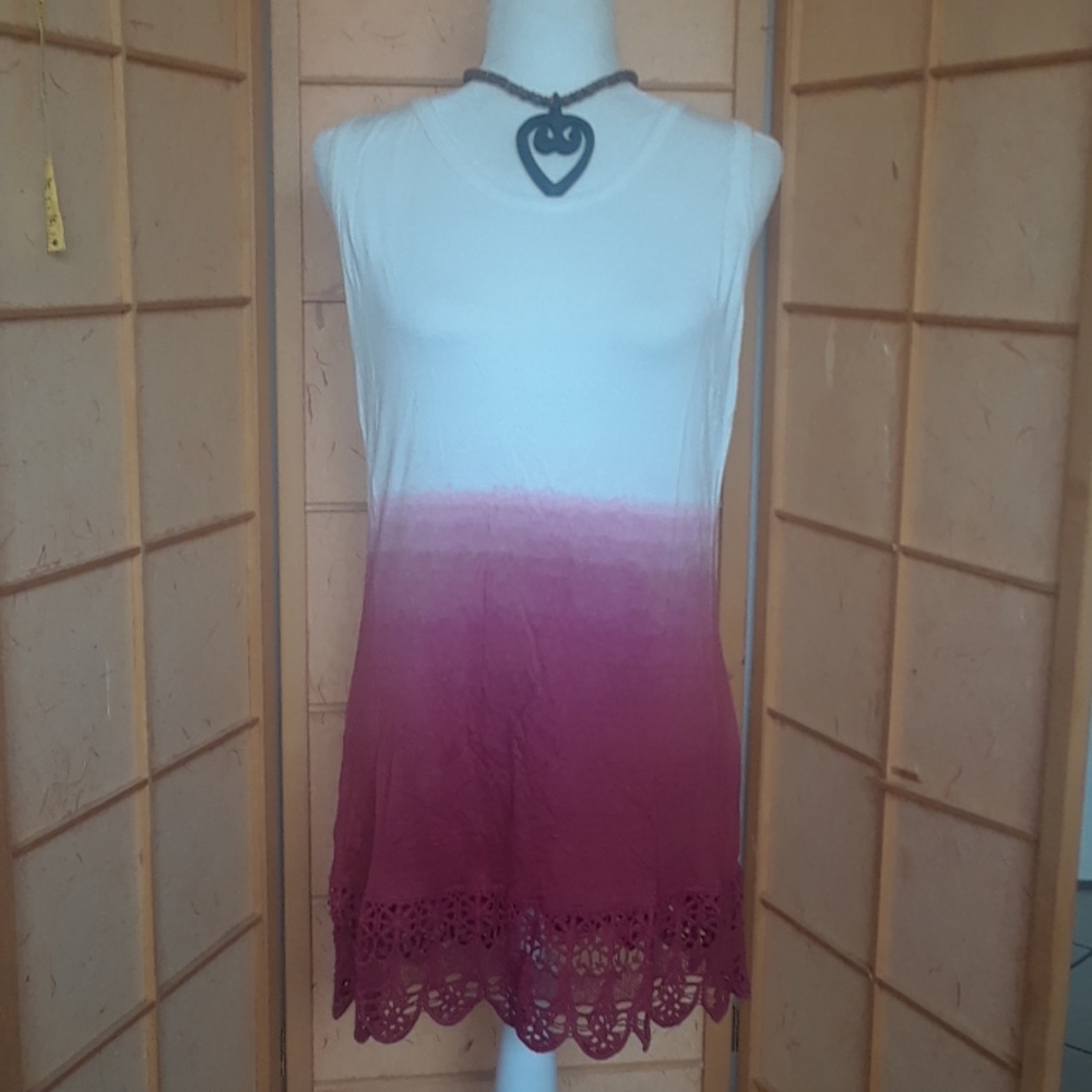 Monoreno sleeveless dress maroon and white